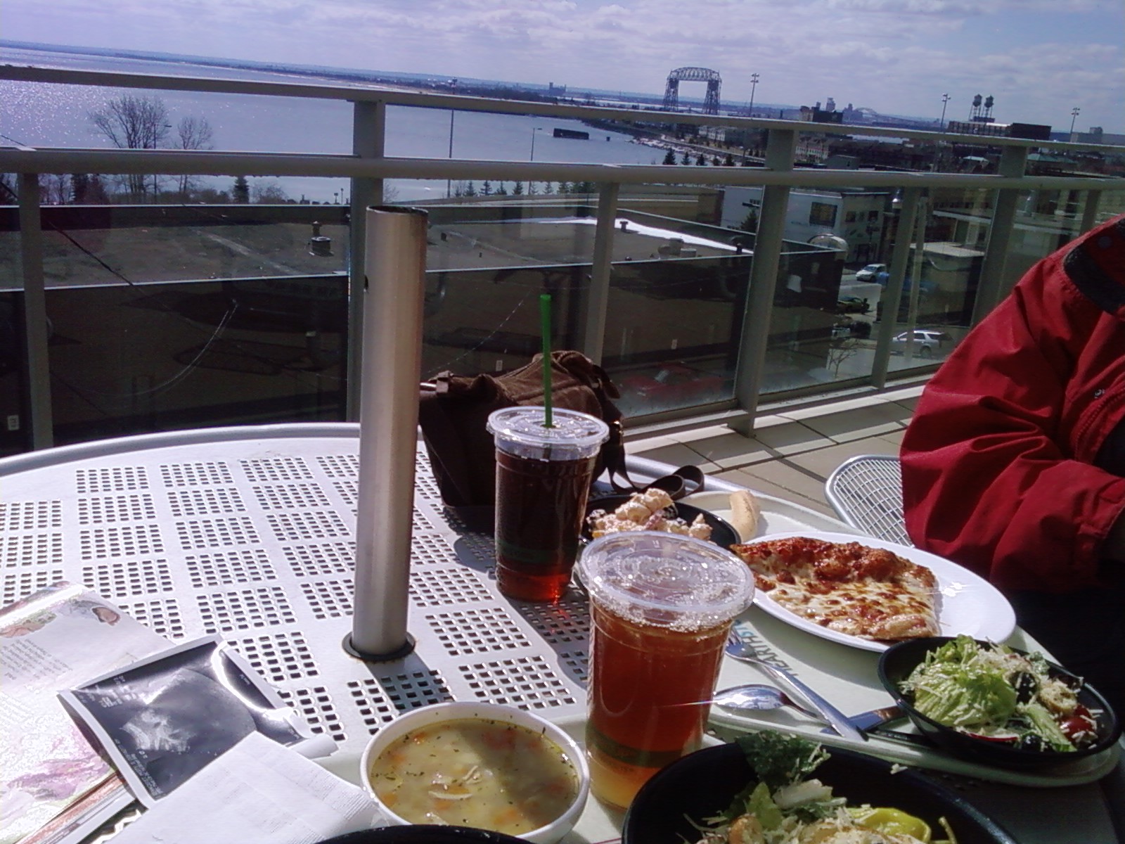 1st outdoor lunch of 2009 at the new(ish) SMDC clinic building