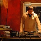 DJ R