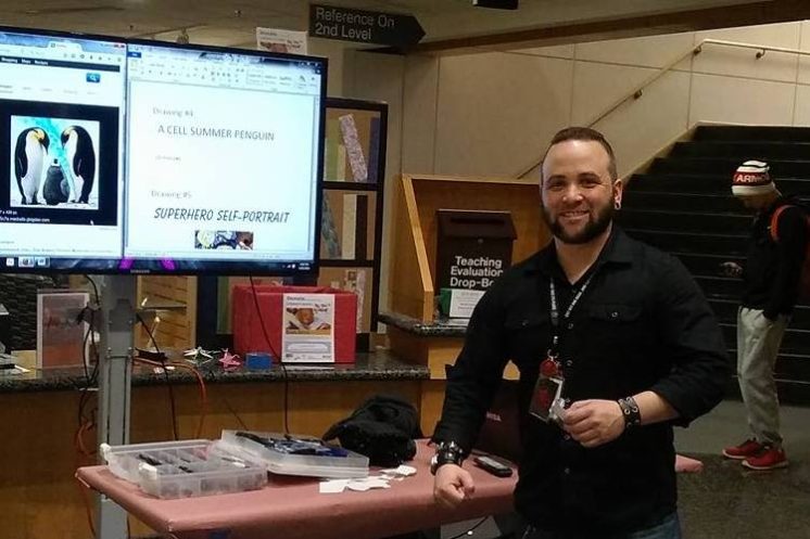 Local artist John Hoban organized a Sketch Bomb at UMD.
